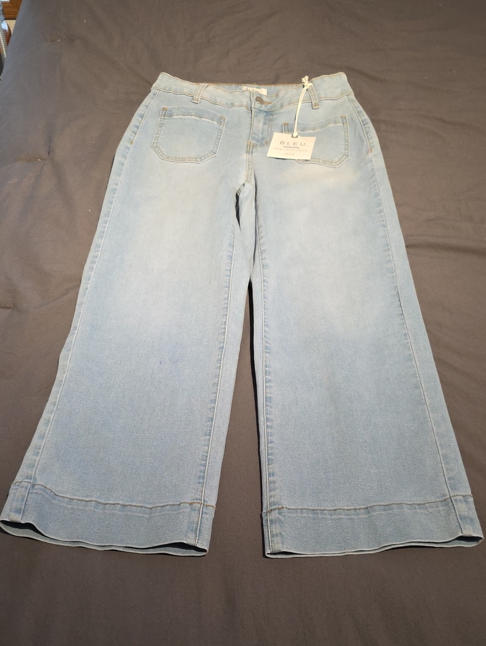 Bleu Light Wash Wide Leg Capris NWT
